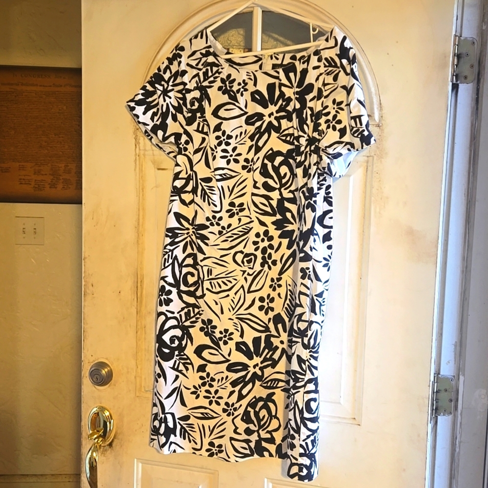 Women's dress